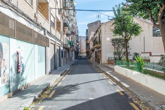 Local comercial en venta en el Zaidin, junto a avenida de Cádiz - GRANADA