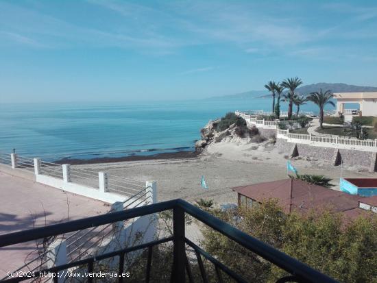 CASA DE 4 DORMITORIOS CON TERRAZA EN SAN JUAN DE LOS TERREROS - ALMERIA