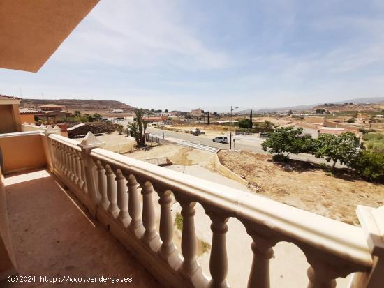 Casa independiente con almacén y terreno en el Real de Antas (Almería) - ALMERIA