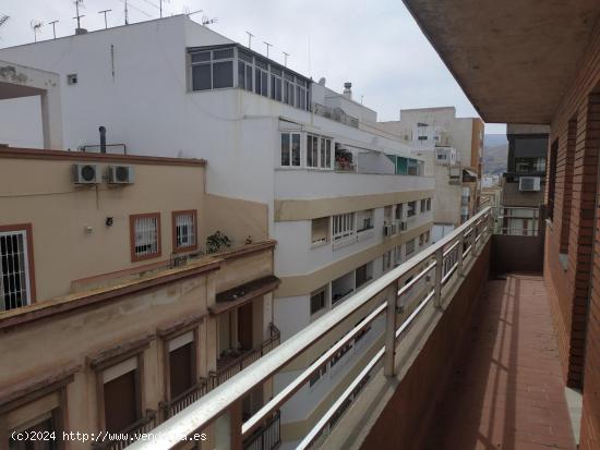 EDIFICIO EN EL CENTRO DEL CENTRO. INVIERTE EN FUTURO - ALMERIA