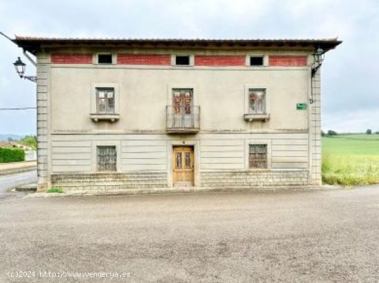 Casa de pueblo en Venta en Etxabarri-Urtupiña Álava