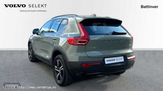 Volvo XC40 XC40 Plus, B3 mild hybrid, Gasolina, Dark de 2023 con 24.923 Km por 36.400 EUR. en Madrid