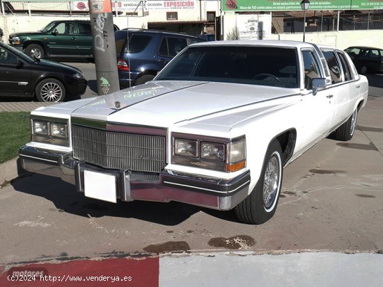 Cadillac Deville Limusina de 1984 con 78.030 Km por 15.000 EUR. en Madrid