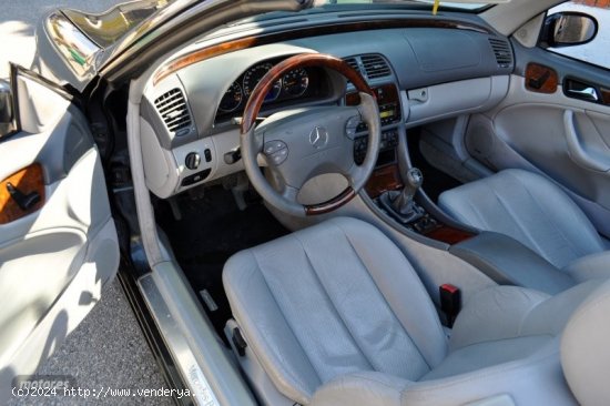 Mercedes Clase CLK 200. KOMPRESSOR CABRIO ELEGANCE FULL de 2000 con 197.000 Km por 7.300 EUR. en Gra