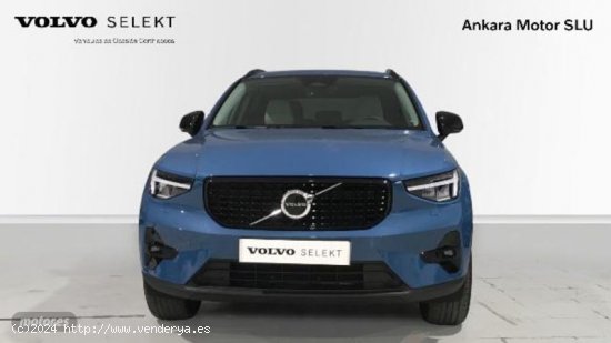 Volvo XC40 XC40 Ultimate, B3 mild hybrid, Gasolina, Dark de 2023 con 2.943 Km por 44.700 EUR. en Ali