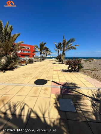 PISO EN PLAYA DE ARINAGA CON BALCÓN Y GARAJE - LAS PALMAS