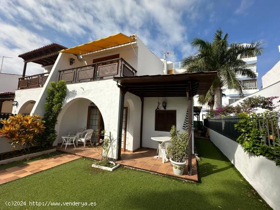  Amplia propiedad en el centro de Playa del Inglés con parking y un gran jardín. - LAS PALMAS 