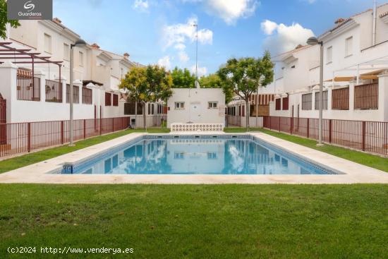 UNIFAMILIAR  RESIDENCIAL CON PISCINA LLANOS DE ARMILLA - GRANADA