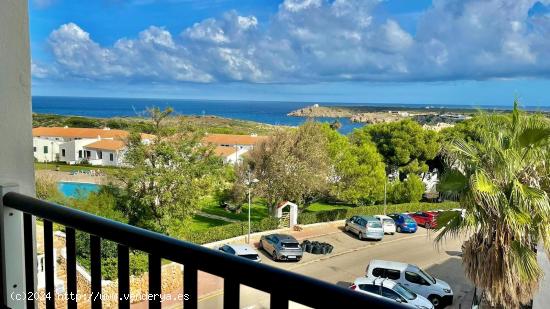 APARTAMENTO CON PISCINA Y LICENCIA TURISTICA JUNTO A LA PLAYA - BALEARES