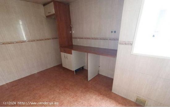 Piso en venta, C/ San Antonio Abad, Zaragoza, - ZARAGOZA