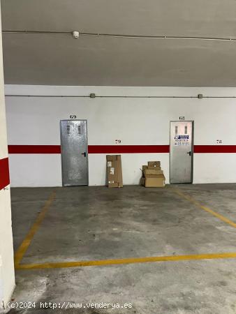 VENTA DE PLAZAS DE APARCAMIENTO CON TRASTERO - GRANADA