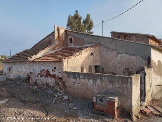 Cortijo para reformar con terreno en Puerto Lumbreras - Zona Esparragal - MURCIA