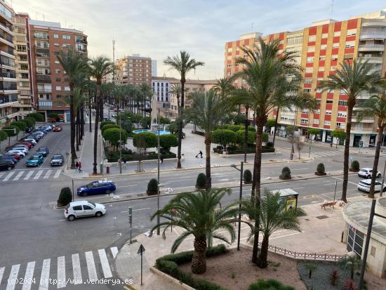  Magnífico piso en venta en Plaza del Reino - VALENCIA 