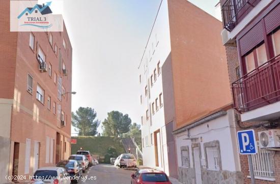 Venta de 2 Locales Comerciales en  Madrid - MADRID