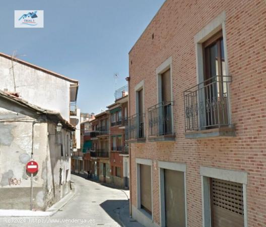 Venta Local Comercial + Dúplex en El Tiemblo - Ávila - AVILA