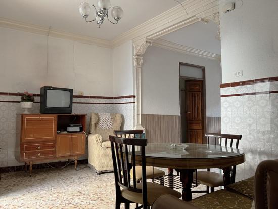 CASA DE ORIGEN EN VENTA EN LA ZONA DE SAN SEBASTIÁN EN DON BENITO - BADAJOZ