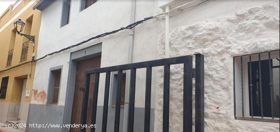 SE VENDE CASA DE 160 METROS EN LA COVA SANTA - CASTELLON