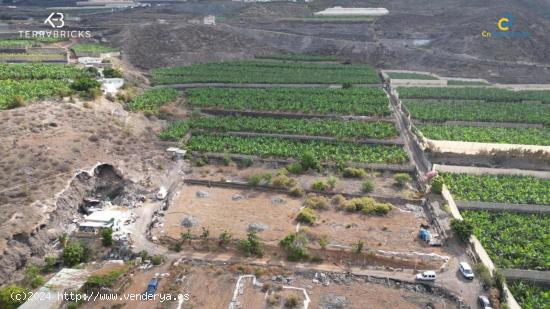 ¡Venta de Terreno Agrario Intensivo con Increíbles Vistas al Mar de 29280 m2 y tanque de agua. - S