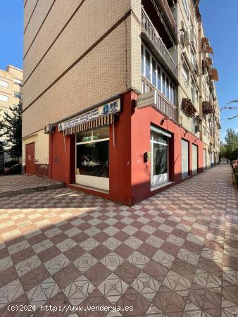 SE VENDE LOCAL COMERCIAL - GRANADA