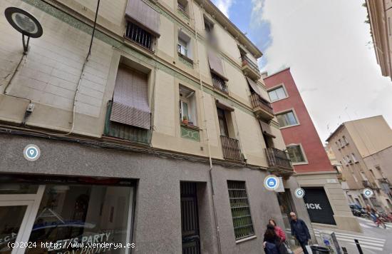  SE VENDE LOCAL OKUPADO EN SANTA COLOMA DE GRAMENET (BARCELONA) - BARCELONA 