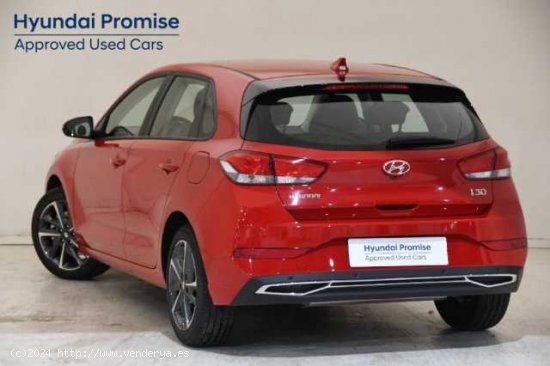 Hyundai i30 ( 1.5 DPI Klass SLX 110 )  - Pamplona