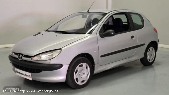 Peugeot 206 1.4i XR Pocos Kms. de 2001 con 93.000 Km por 3.890 EUR. en Tarragona