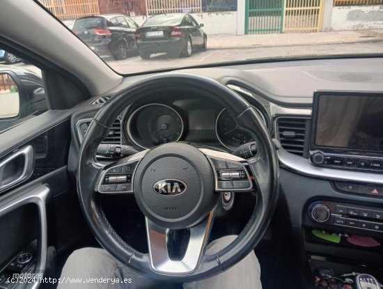 Kia Ceed 1.0 T-GDi 74kW (100CV) Tech de 2019 con 73.000 Km por 15.000 EUR. en Madrid