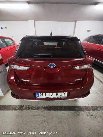 Toyota Auris Hybrid 1.8 136cv 140h feel edition de 2018 con 82.400 Km por 15.000 EUR. en Barcelona