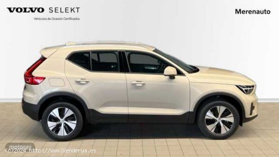 Volvo XC40 XC40 Core, B3 Mild hybrid, Gasolina de 2024 con 1 Km por 39.900 EUR. en A Coruna