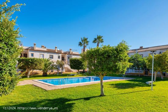 Fantástico Bungalow en Planta Baja en Aguas Nuevas, Torrevieja - ALICANTE