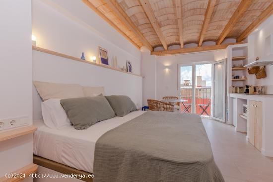 VENTA CASA INDEPENTIENTE EN CASCO ANTIGUO - CON LICENCIA TURISTICA - ALICANTE