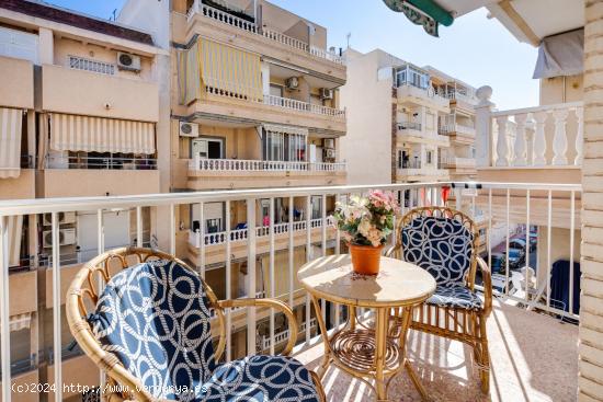 Apartamento 4 dormitorios junto a la playa - ALICANTE