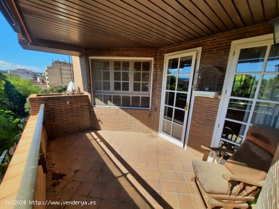 EXCELENTE VIVIENDA CON TERRAZA CON VISTAS AL PARQUE - ALBACETE