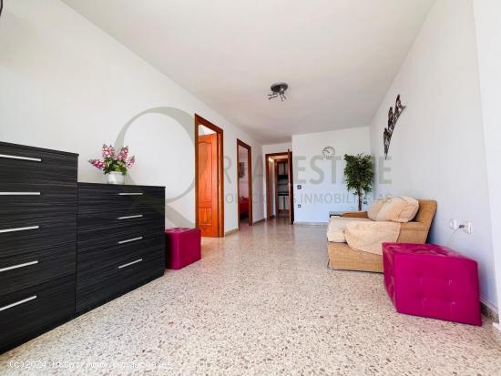 Exclusivo Piso con Terraza de 40m² y Acceso Directo a la Playa de San Juan. - ALICANTE