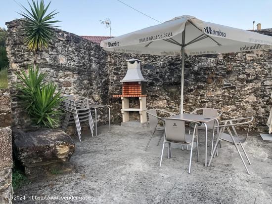 Casa de piedra en la entrada a las Fragas do Eume - A CORUÑA