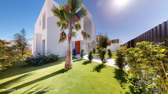 Villas de lujo de nueva construcción en Polop con impresionantes vistas - ALICANTE