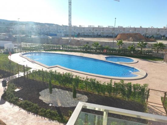 RESIDENCIAL DE OBRA NUEVA DE BUNGALOW EN VISTABELLA - ALICANTE