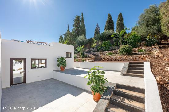  Increíble Chalet en reforma en la urbanización del Lagarejo en Mijas. - MALAGA 