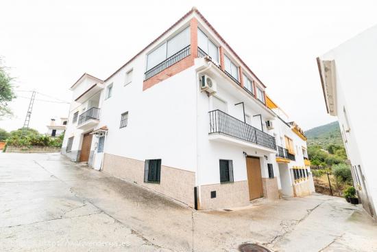 Se Vende en Tolox - MALAGA