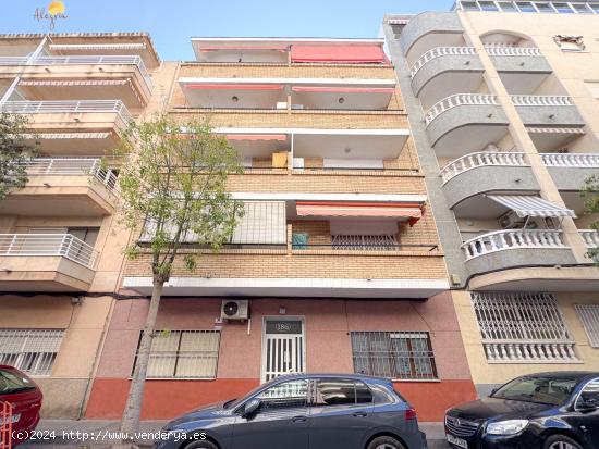 Ramon Gallud! Apartamento con excelente distribución de espacios a pocos pasos de la playa del cura