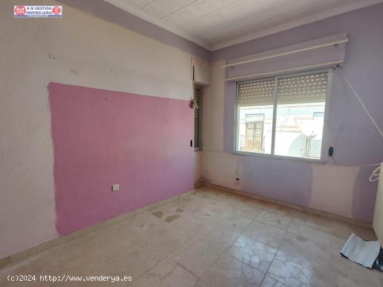 CASA EN ESQUINA EN ZONA CENTRO DE HERENCIA CON 72 METROS DE PARCELA, LOCAL MAS VIVIENDA - CIUDAD REA