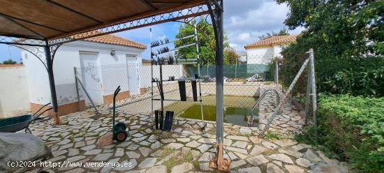 CHALET ENTRE PINAR DE LOS FRANCESES Y MARQUESADO - CADIZ