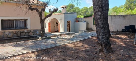 Chalet en venta Gayanes - ALICANTE