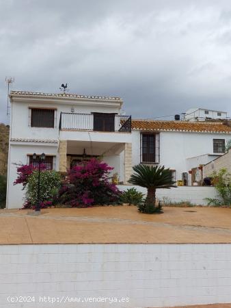 Cortijo  con casa preciosa!!! - MALAGA