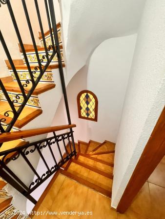 Chalet adosado en venta - A solo 200 metros del mar - ALICANTE