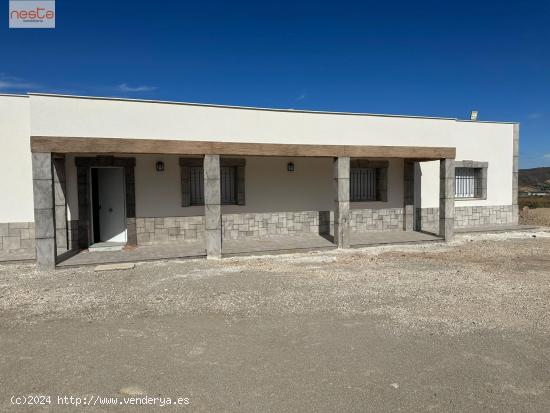 CASA NUEVA SEMIMODERNA CON JARDINES EN AGUADERAS - MURCIA