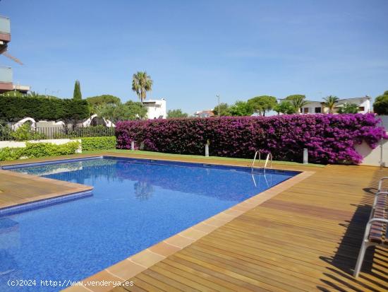  Tres dormitorios, dos baños con piscina en Els Munts - TARRAGONA 