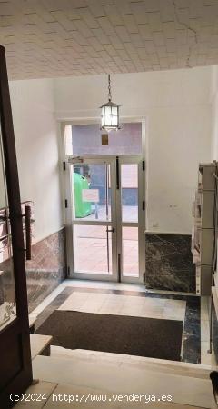 SE VENDE PISO EN ZONA CENTRO - LEON