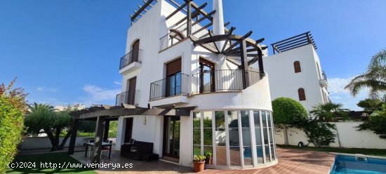 Casa en venta en L Ampolla (Tarragona)