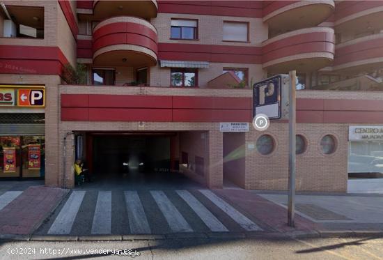  Amplia Plaza de Garaje en Venta – Casco Histórico de Majadahonda, Edificio Colón - MADRID 